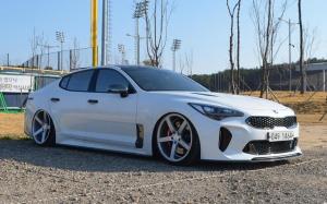 Kia Stinger GT on Vossen Wheels (CV3R) 2018 года